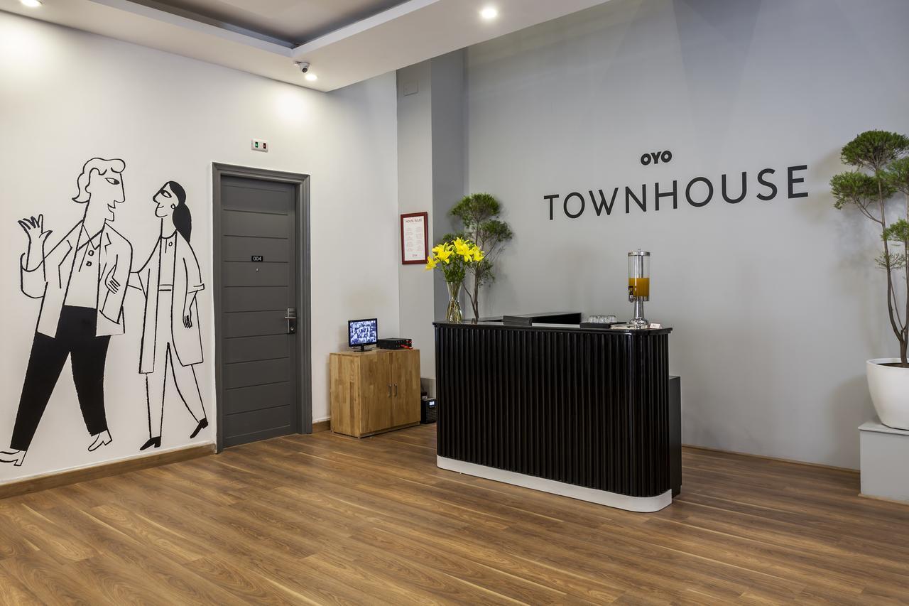 Oyo Townhouse 010 La Paradise Nuova Delhi Esterno foto